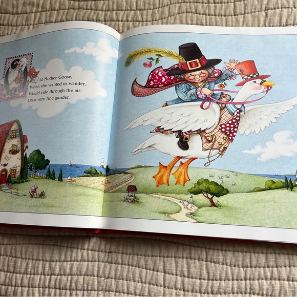 Mary Engelbreit’s Mother Goose 100 Best-Loved Verses - Picture 2 of 9